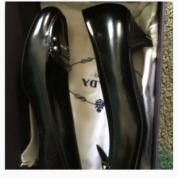 Classic Prada vintage shoes loafers - Picture 5 of 5